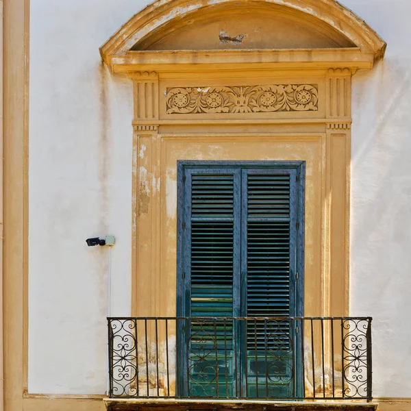 Italian Window Palermo Closed Wooden Shutters — Stock Photo, Image