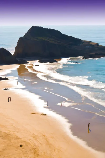 Spiaggia Sabbia Sulla Costa Rocciosa Dell Oceano Atlantico Portogallo Tramonto — Foto Stock