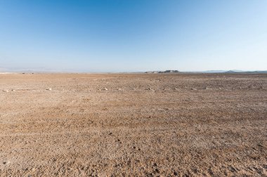 İsrail 'deki Negev Çölü' nün Rocky tepeleri. Ortadoğu 'nun nefes kesici manzarası ve doğası.