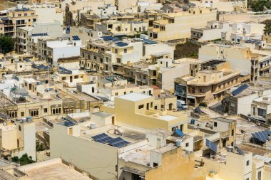 Victoria, yerli Malta 'lılar arasında Gozo Adası' ndaki Rabat olarak da bilinir. Hisar 'dan dar sokaklara bak.