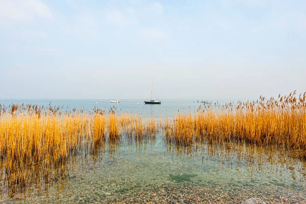 Verlassenes Ufer Des Gardasees Italien Ohne Tourismus — Stockfoto