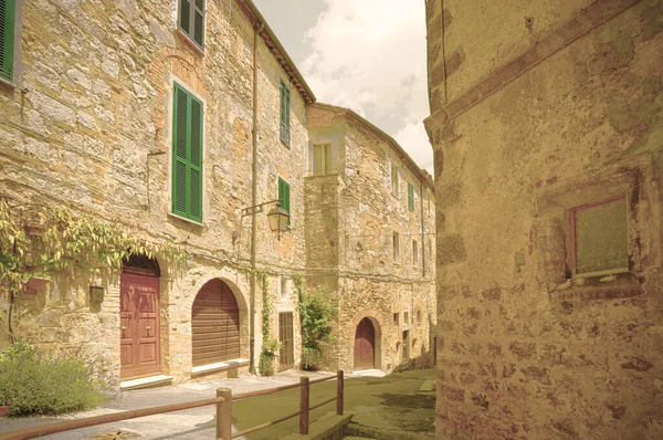 Architecture Medieval Italian City Narrow Streets Windows Shutters Stone Pavements — Stock Photo, Image