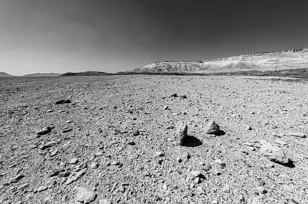 Impresionante Paisaje Las Formaciones Rocosas Desierto Israel Blanco Negro Escena —  Fotos de Stock