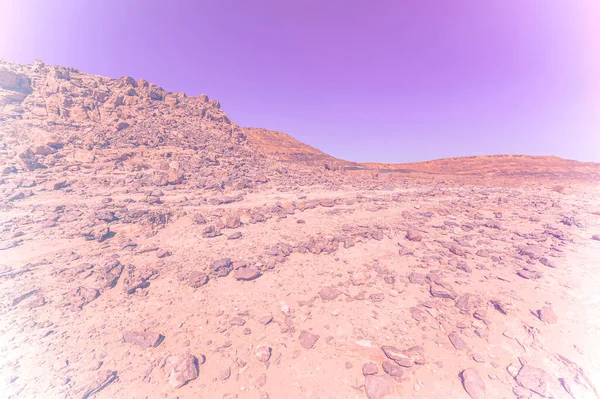 Adembenemend Landschap Van Rotsformaties Israëlische Woestijn Vervaagde Kleur Effect Levenloos — Stockfoto