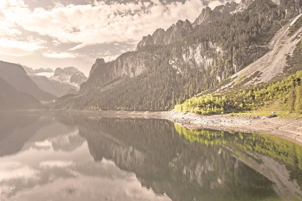 Rakouská Krajina Lesy Loukami Poli Pastvinami Okolí Jezera Gosausee Pozadí — Stock fotografie