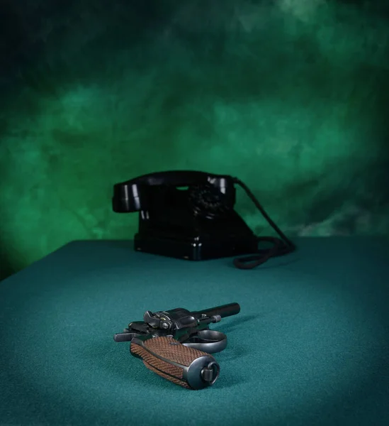 Green Cloth Old Telephone Old Revolver — Stock Photo, Image