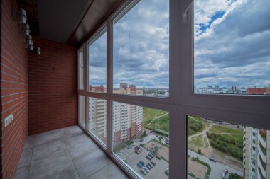 Küçük balkon iç modern binanın içinde