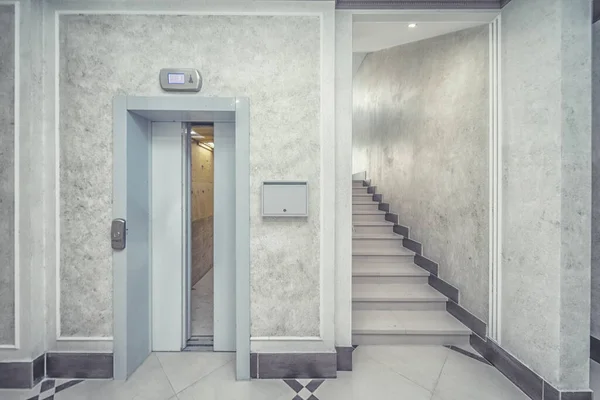 Lift Trap Neer Een Modern Elegant Gebouw — Stockfoto