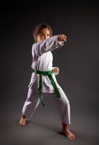 Pequena Karateka Girl — Fotografia de Stock