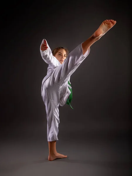 Pequena Karateka Girl — Fotografia de Stock