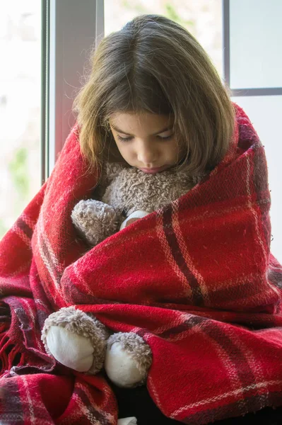 Menina com urso — Fotografia de Stock