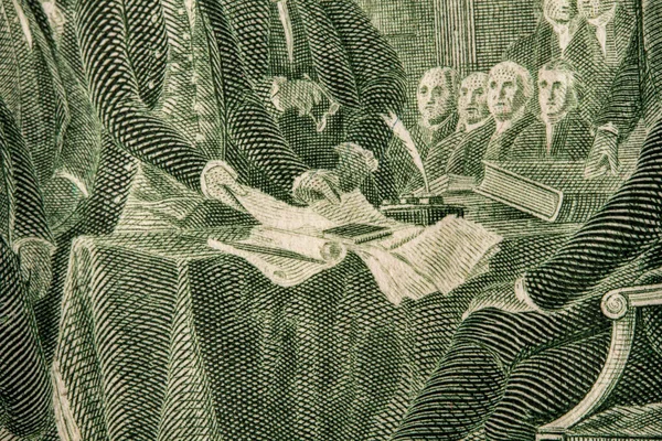 Bliski Obraz Fragmentu Deklaracji Niepodległości Odwrocie Amerykańskiego Banknotu Dwudolarowego — Zdjęcie stockowe