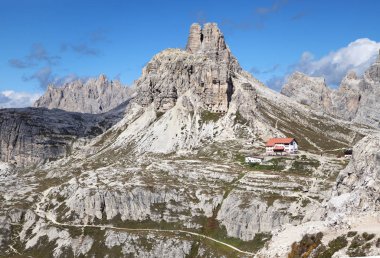 İtalya, Dolomites - 22 Eylül 2014 - Dolomites dağlarda sığınma