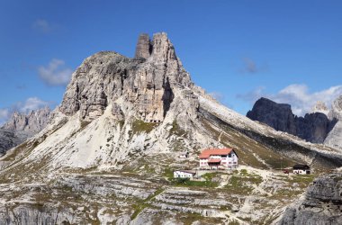 İtalya, Dolomites - 22 Eylül 2014 - Dolomites dağlarda sığınma