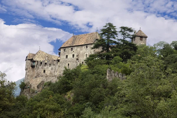 Castelo no norte da Itália — Fotografia de Stock