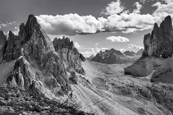 Dolomitas, paisaje blanco y negro —  Fotos de Stock