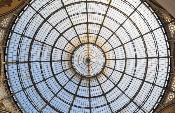 Itálie, Milán - 27. září 2014 - strop Galleria Vittorio Emanuele Ii — Stock fotografie