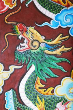 Vietnam'da bir tapınağın Dragon dekorasyon