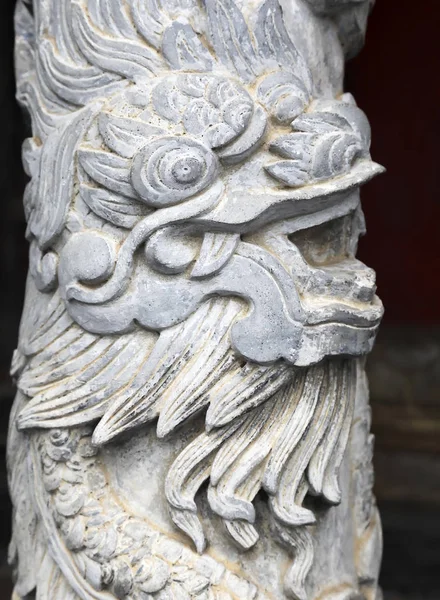 Decoração de dragão em Imperial Palace in Hue, Vietnã — Fotografia de Stock