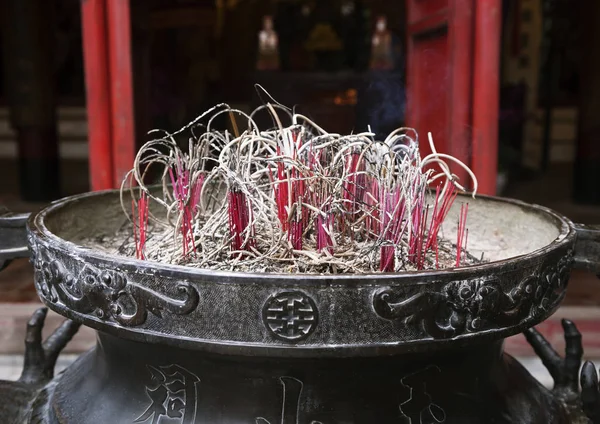 Queimador de incisões em Ngoc Son temple, Hanói — Fotografia de Stock