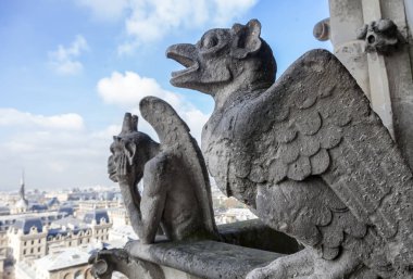 chimeras üzerinde notre dame de paris