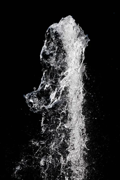 Siyah arkaplanda su sıçraması — Stok fotoğraf