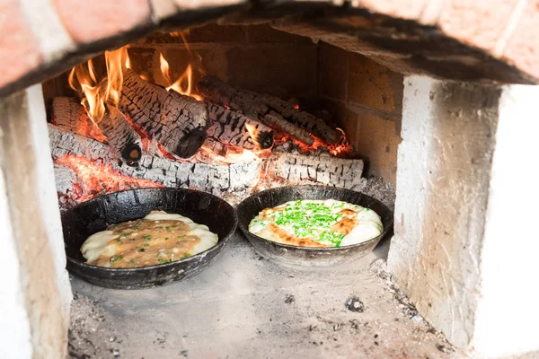 Simple Barmy Flat Cake Taban Prepares Furnace — Stock Photo, Image