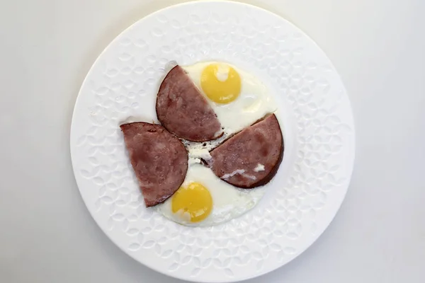 Top Fried Eggs Ham Plate — Stock Photo, Image
