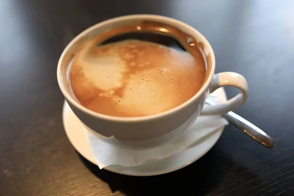 Tasse Amerikanischer Kaffee Auf Dem Tisch Café — Stockfoto