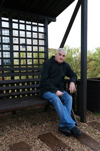 Senior Man Sitting Bench Autumn — Stock Photo, Image