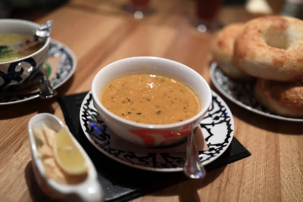 Чаша Бобового Супа Узбекском Ресторане — стоковое фото