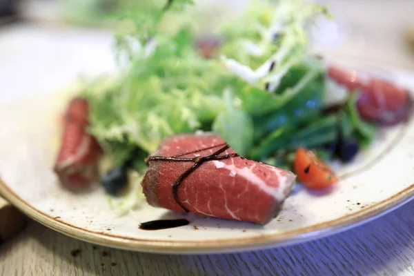 Marbled Beef Salad Italian Restaurant — Stock Photo, Image