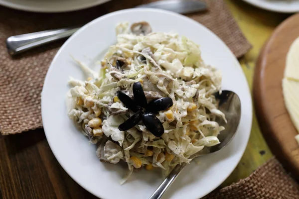 Plate Mushrooms Salad Armenian Restaurant — Stock Photo, Image