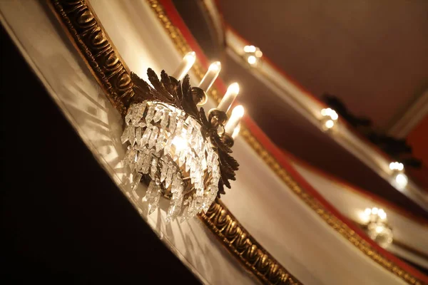 Lâmpada de parede no teatro — Fotografia de Stock