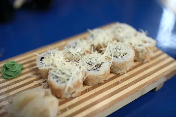 Set sushi Nori su piastra di legno — Foto Stock