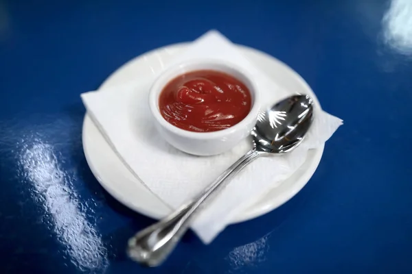 Sauce bowl with ketchup — Stock Photo, Image