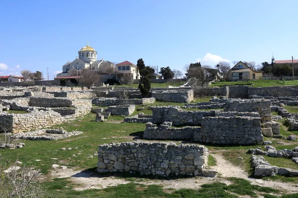 Ruinas de Chersonese y Vladimirsky Catedral —  Fotos de Stock