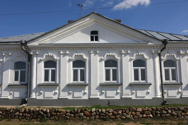 Fasad av stenhus — Stockfoto