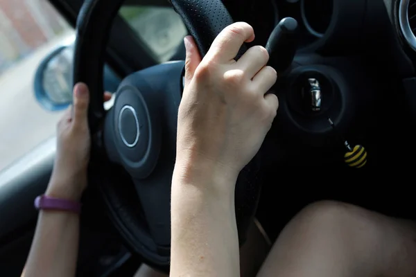 Person driving car — Stock Photo, Image