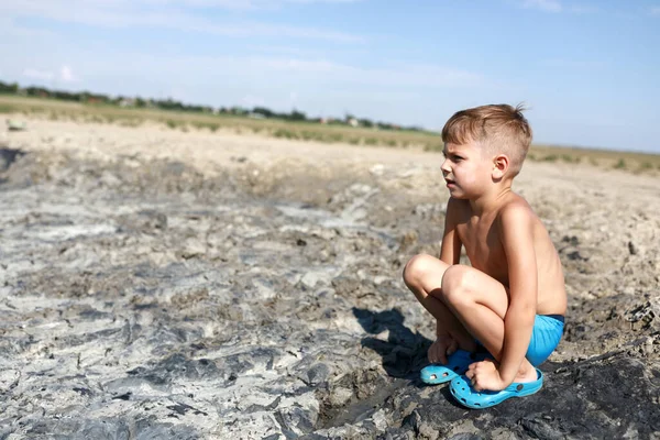 Kid Medicinal Mud Região Krasnodar Rússia — Fotografia de Stock