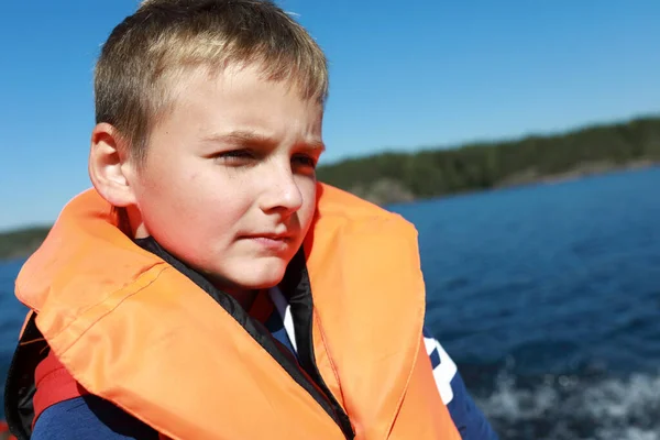 Barn Poserar Flytväst Ladoga Skär — Stockfoto