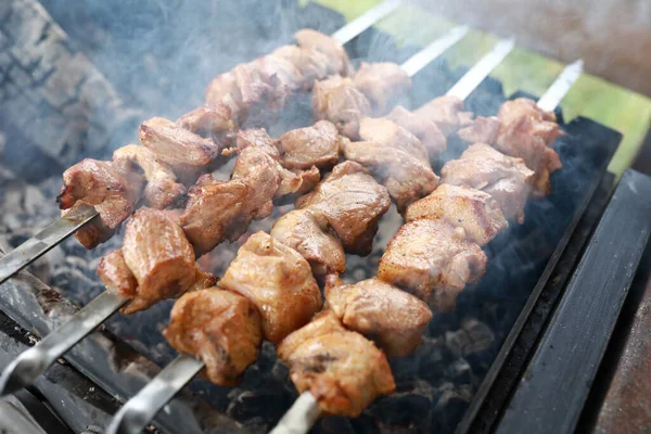 Vue Cuisson Kebab Cou Porc Sur Brochettes — Photo