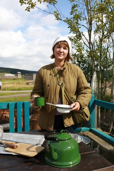 Plaque Maintien Infirmière Tasse Dans Cuisine Hôpital Campagne — Photo