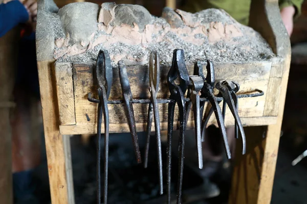 鍛造における各種鉄工具の見方 — ストック写真
