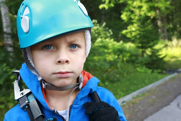 Portrait Child Climbing Equipment Park — Stock Photo, Image