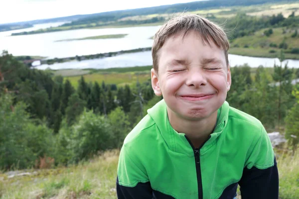 Niño Feliz Monte Paaso Verano Karelia —  Fotos de Stock