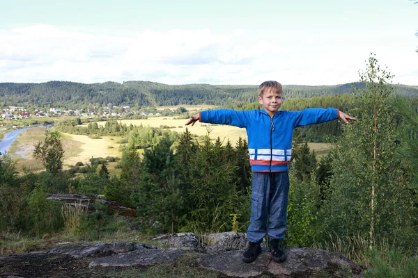 Portrét Chlapce Hoře Paaso Karelii — Stock fotografie