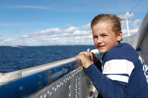 Child Looking Lake Ladoga Deck Passenger Ship — Stock Photo, Image