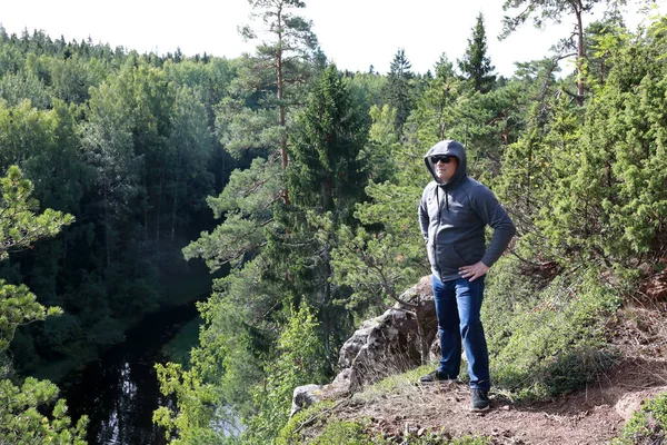 Homme Posant Sur Colline Île Valaam Été — Photo