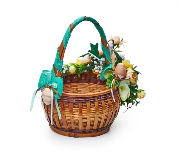 Easter basket from a flower arrangement on white background — Stock Photo, Image